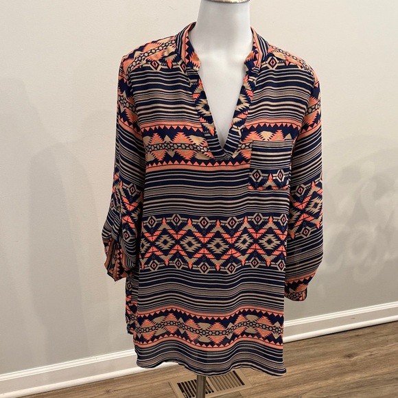 Rue21 Navy and Coral Patterned Top - Picture 1 of 7